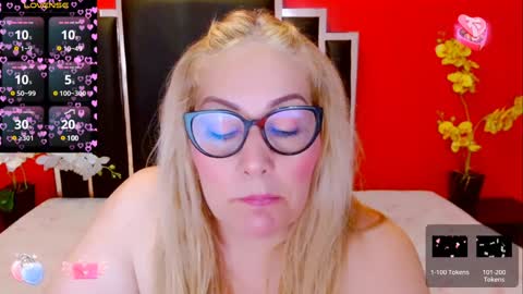 Snapshot of nayla_garner chatting on 8, 1, 2025 Lady Nayla online show from 8, 1, 2025