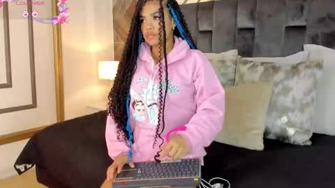    online show from 6, 10, 2025