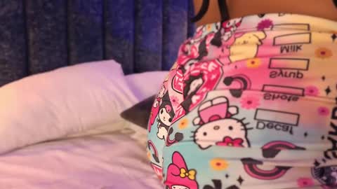 Juli  online show from 5, 3, 2025