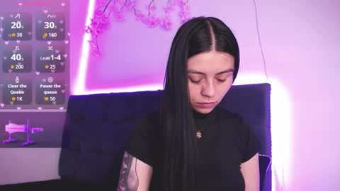 Snapshot of nea_lm chatting on 25, 10, 2025 nea-- online show from 25, 10, 2025