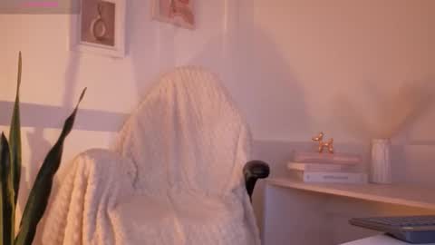 Hellen online show from 6, 2, 2026