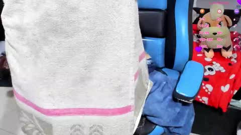 Geek Nicole    im Neeko UwU online show from 13, 11, 2025