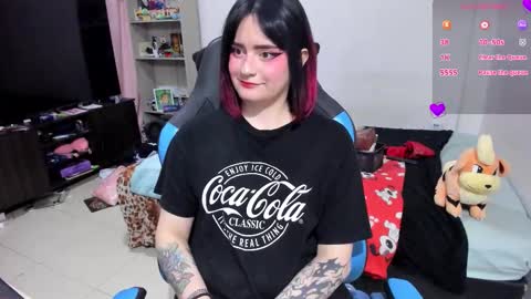 Geek Nicole    im Neeko UwU online show from 14, 11, 2025