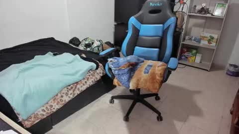 Geek Nicole    im Neeko UwU online show from 5, 12, 2025