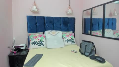 Snapshot of neferet_opal chatting on 21, 6, 2026 neferet_opal online show from 21, 6, 2026