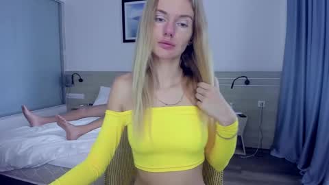 Snapshot of neighbours_love chatting on 16, 12, 2024 neighbours_love online show from 16, 12, 2024