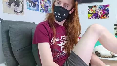 Snapshot of neko_nyaaa chatting on 20, 9, 2025 Neko online show from 20, 9, 2025