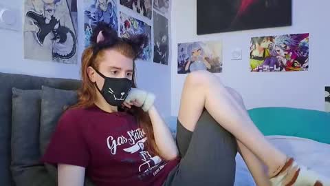 Snapshot of neko_nyaaa chatting on 3, 10, 2025 Neko online show from 3, 10, 2025