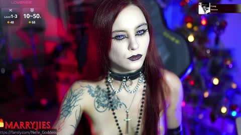 Snapshot of nelle_ chatting on 4, 1, 2025    online show from 4, 1, 2025