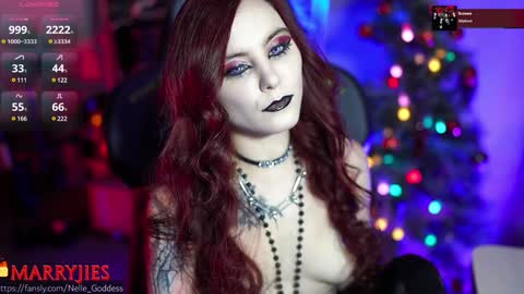 Snapshot of nelle_ chatting on 7, 1, 2025    online show from 7, 1, 2025