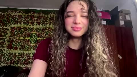 Angelihee online show from 5, 4, 2026