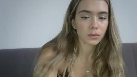 nelly_fortu online show from 3, 12, 2025