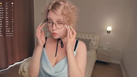 Snapshot of nelly_gloss chatting on 17, 7, 2026 nelly_gloss online show from 17, 7, 2026