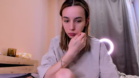 nelly_yy online show from 2, 2, 2025