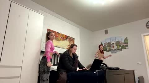 nelly_yy online show from 8, 2, 2025