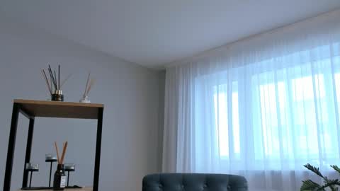 Leone online show from 15, 2, 2026