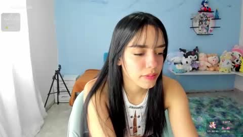 nenitaa_ online show from 20, 7, 2026