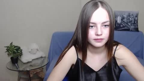 nensi_sweet online show from 7, 3, 2025