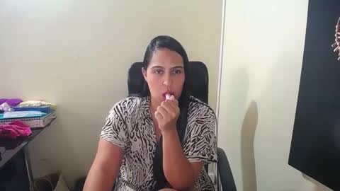 Snapshot of neny445 chatting on 18, 12, 2024 kelly lopez online show from 18, 12, 2024