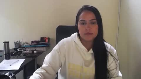 Snapshot of neny445 chatting on 25, 11, 2025 kelly lopez online show from 25, 11, 2025