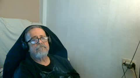 Snapshot of neron401 chatting on 18, 6, 2026 neron401 online show from 18, 6, 2026