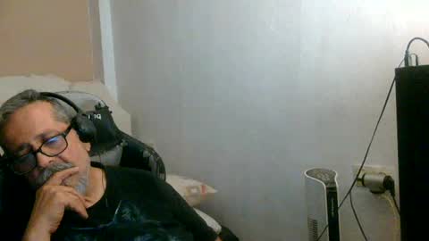 Snapshot of neron401 chatting on 4, 7, 2026 neron401 online show from 4, 7, 2026