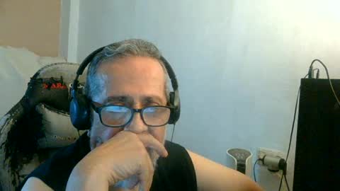 Snapshot of neron401 chatting on 5, 7, 2026 neron401 online show from 5, 7, 2026