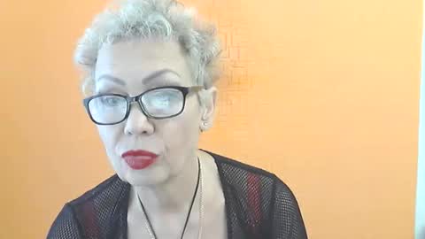 NessyJenixs online show from 2, 11, 2025