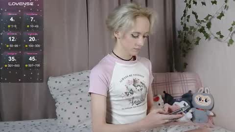 NextVibe1 online show from 15, 10, 2025