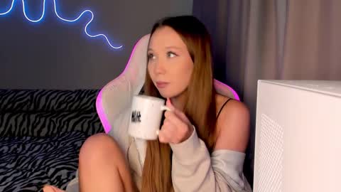 Mina online show from 19, 9, 2025