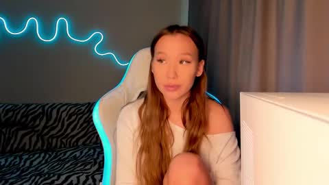 Mina online show from 3, 10, 2025