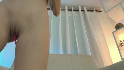 Snapshot of nezo_ chatting on 26, 2, 2025 Angie Instagram angie julianac add me online show from 26, 2, 2025