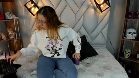 Snapshot of nezukokamado1_ chatting on 25, 1, 2025 Milena online show from 25, 1, 2025