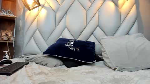 Snapshot of nezukokamado1_ chatting on 5, 2, 2025 Milena online show from 5, 2, 2025