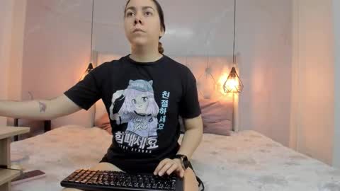 Snapshot of nezukokamado1_ chatting on 23, 11, 2025 Milena online show from 23, 11, 2025