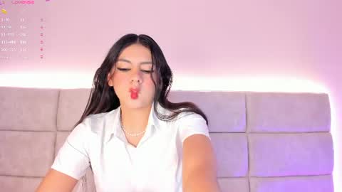 Snapshot of nia20_ chatting on 17, 6, 2026 Nia online show from 17, 6, 2026