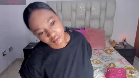 Snapshot of nia_brown_ chatting on 9, 4, 2026 nia brown online show from 9, 4, 2026