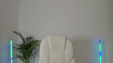 Nia online show from 10, 3, 2025