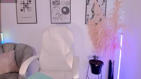 Nia online show from 11, 11, 2025