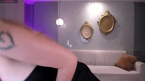 SQUIRTER DOLL    online show from 19, 2, 2026