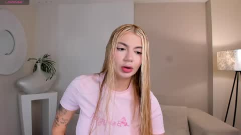 SQUIRTER DOLL    online show from 5, 6, 2026