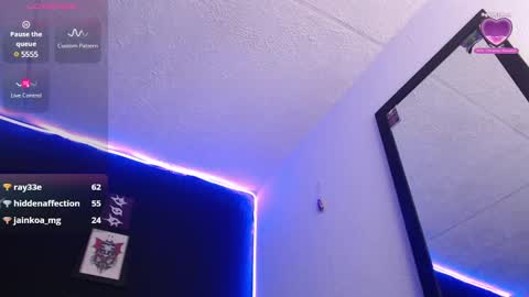 Snapshot of niakat_ chatting on 15, 12, 2024 niakat online show from 15, 12, 2024