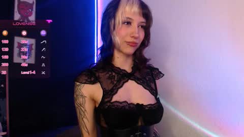 Snapshot of niakat_ chatting on 28, 11, 2025 niakat online show from 28, 11, 2025