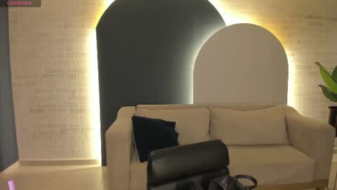 Snapshot of niasalvatore chatting on 20, 7, 2026 Call me Nia online show from 20, 7, 2026