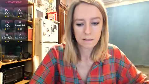 Snapshot of nicekat chatting on 12, 10, 2025 Kathrine online show from 12, 10, 2025