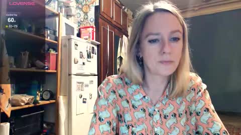 Snapshot of nicekat chatting on 14, 10, 2025 Kathrine online show from 14, 10, 2025