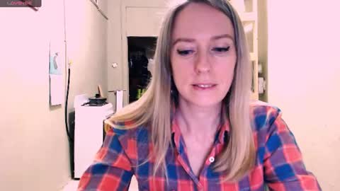 Snapshot of nicekat chatting on 4, 7, 2026 Kathrine online show from 4, 7, 2026