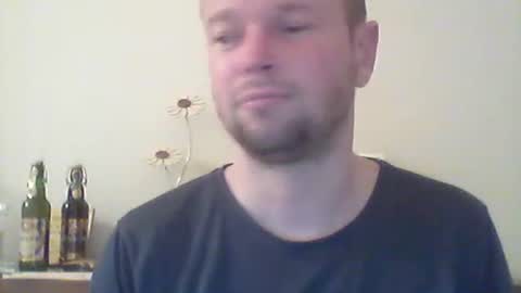 Snapshot of nick1990b chatting on 1, 3, 2025 nick1990b online show from 1, 3, 2025