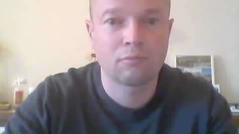 Snapshot of nick1990b chatting on 7, 4, 2026 nick1990b online show from 7, 4, 2026