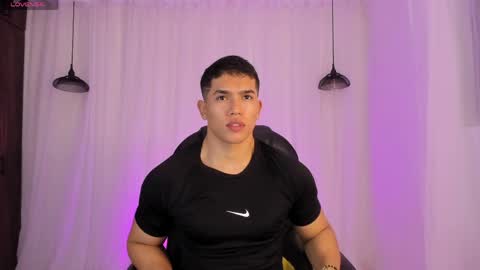 nick fenix online show from 21, 4, 2026